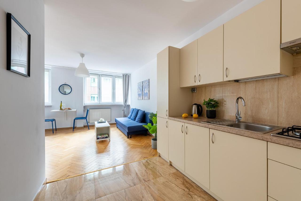 Sleepwithus śliska 10 * Warszawa